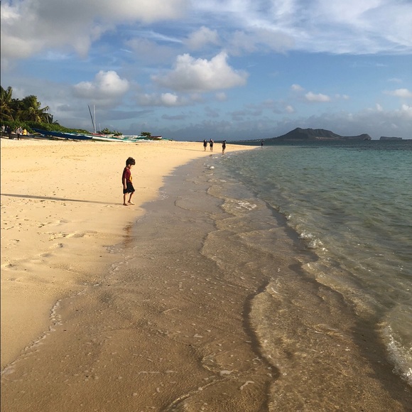 Meet your Posher, Nicole - Picture 1 of 1